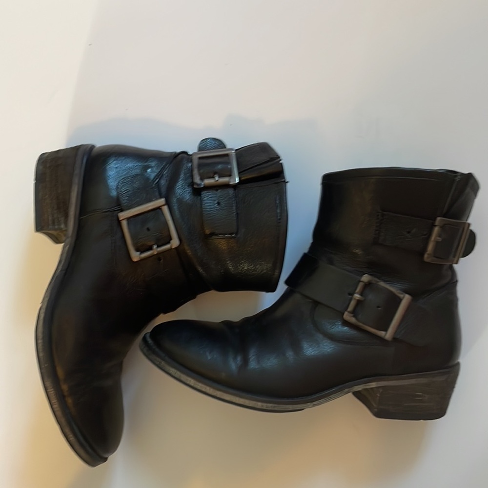 Seychelles Weekenders Black buckled boots